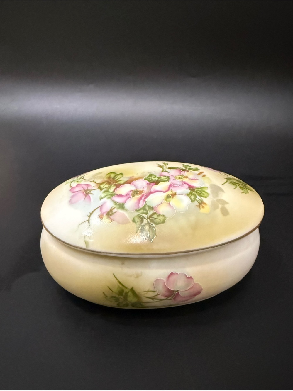 Vintage NIPPON Hand-painted Pink Roses Porcelain Dresser Lidded Trinket Box